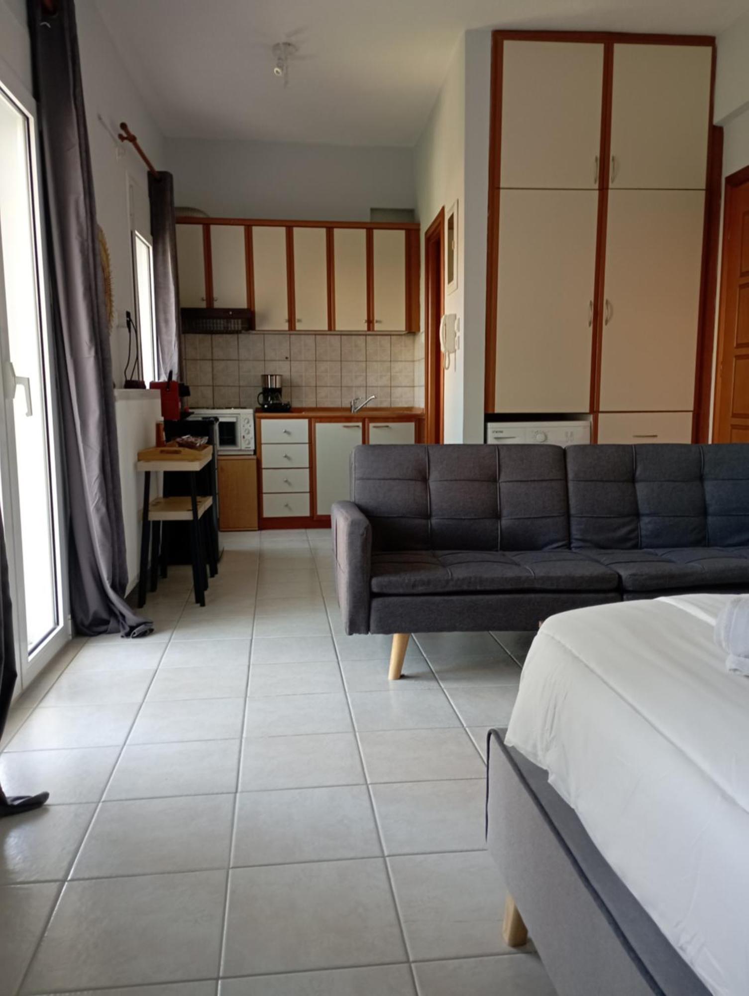 Gk Suites-Constantin View , Auto Check-In 24H Larissa Phòng bức ảnh