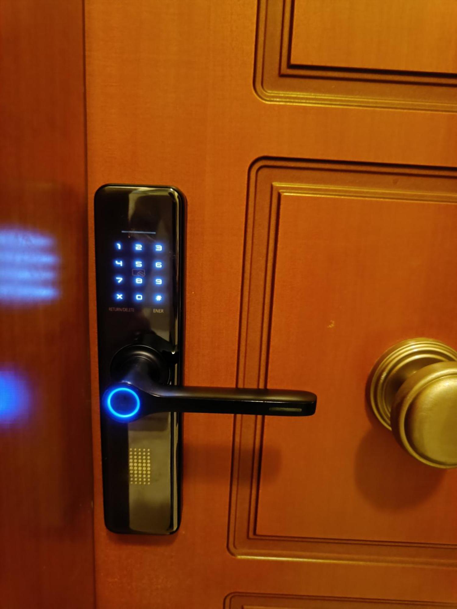 Gk Suites-Constantin View , Auto Check-In 24H Larissa Phòng bức ảnh